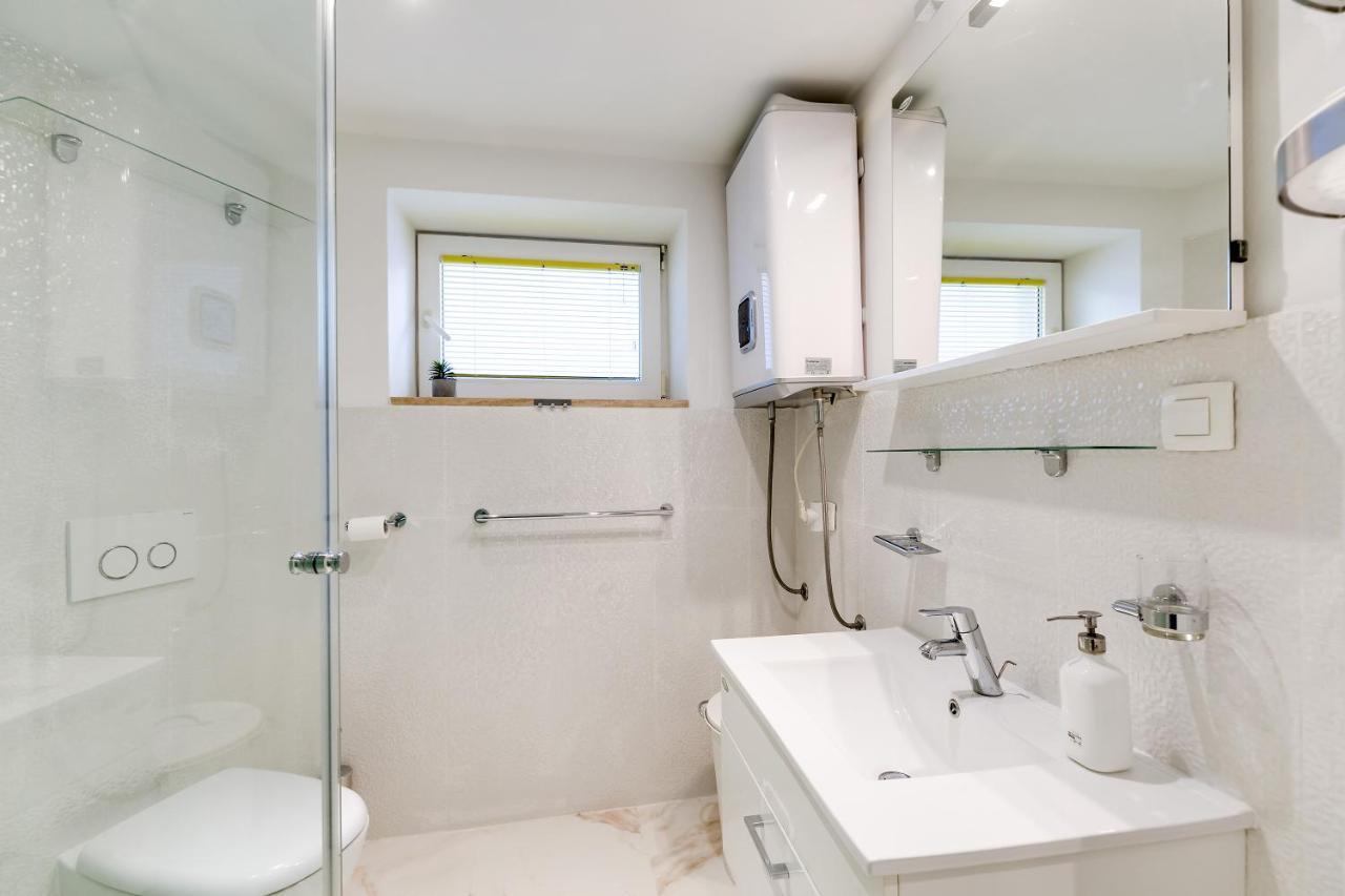 רוביני Apartment In The Heart Of Carera Street מראה חיצוני תמונה